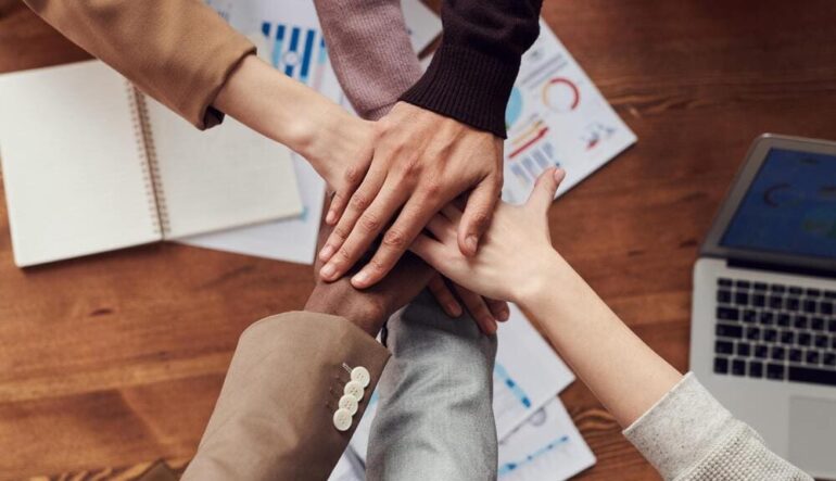 ¿Cómo generar una rentabilidad en dólares y empezar a invertir?